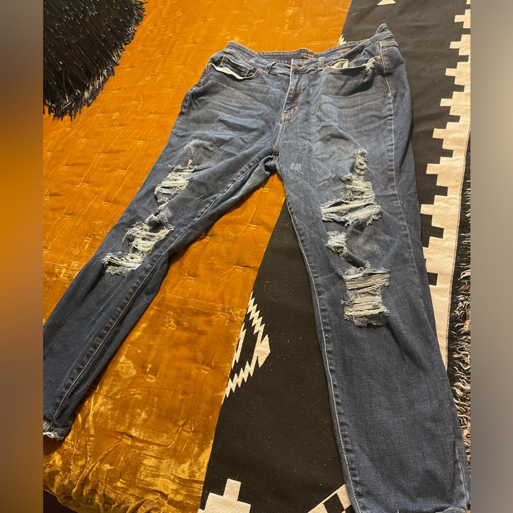 Distressed Judy Blue jeans